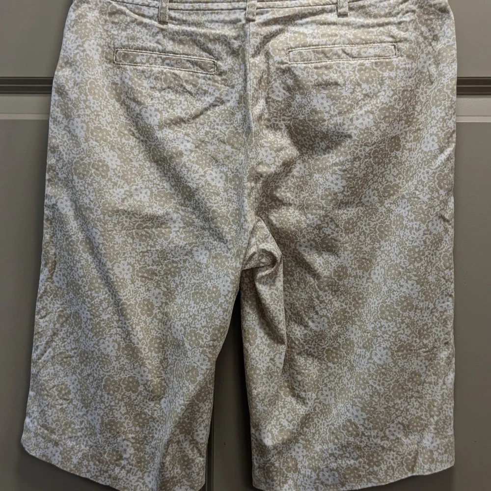 Counterparts Tan/White Floral Cotton Blend Bermuda Shorts - 6P